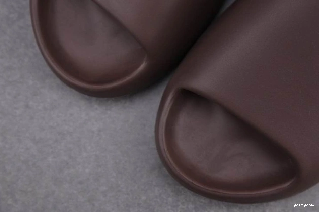 Slide Yeezy Soot G55495 Adidas 1207